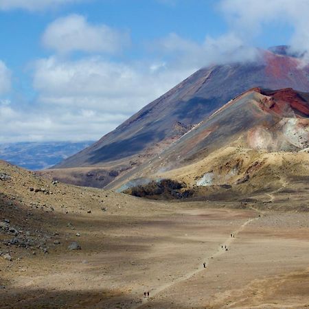 Adventure Lodge And Motels And Tongariro Crossing Track Transport Parc national Extérieur photo