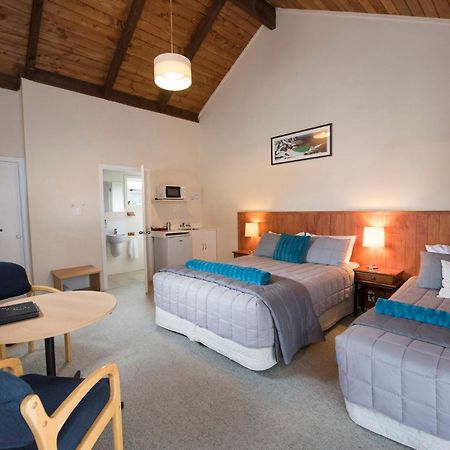 Adventure Lodge And Motels And Tongariro Crossing Track Transport Parc national Extérieur photo