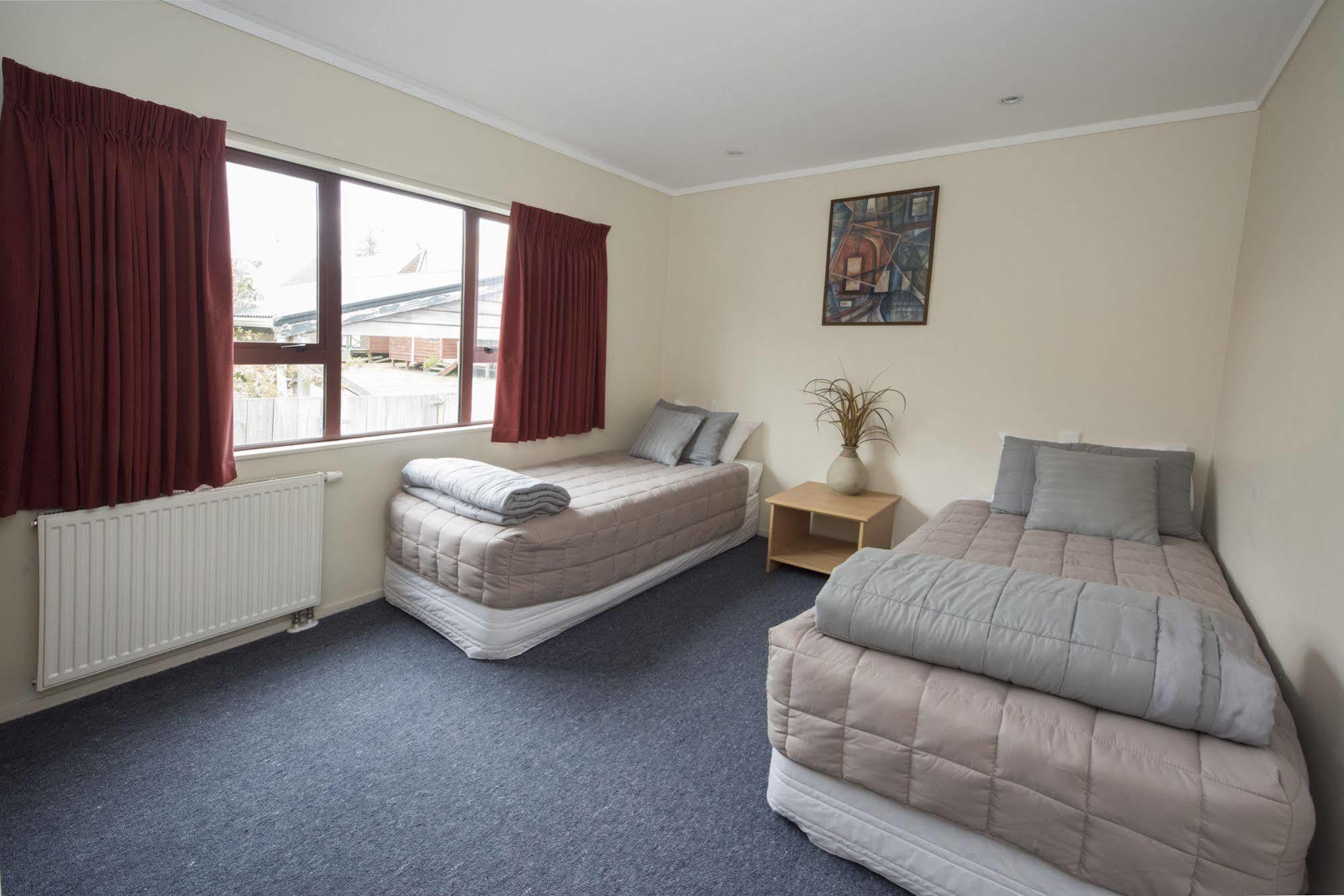 Adventure Lodge And Motels And Tongariro Crossing Track Transport Parc national Extérieur photo