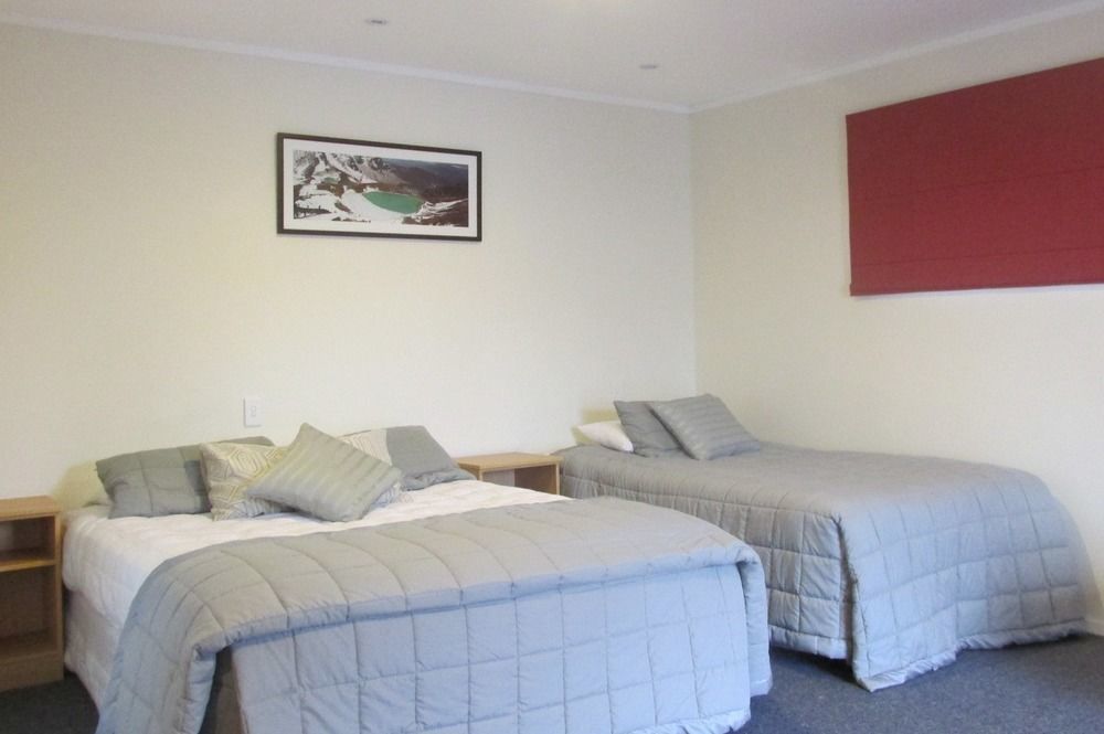 Adventure Lodge And Motels And Tongariro Crossing Track Transport Parc national Extérieur photo